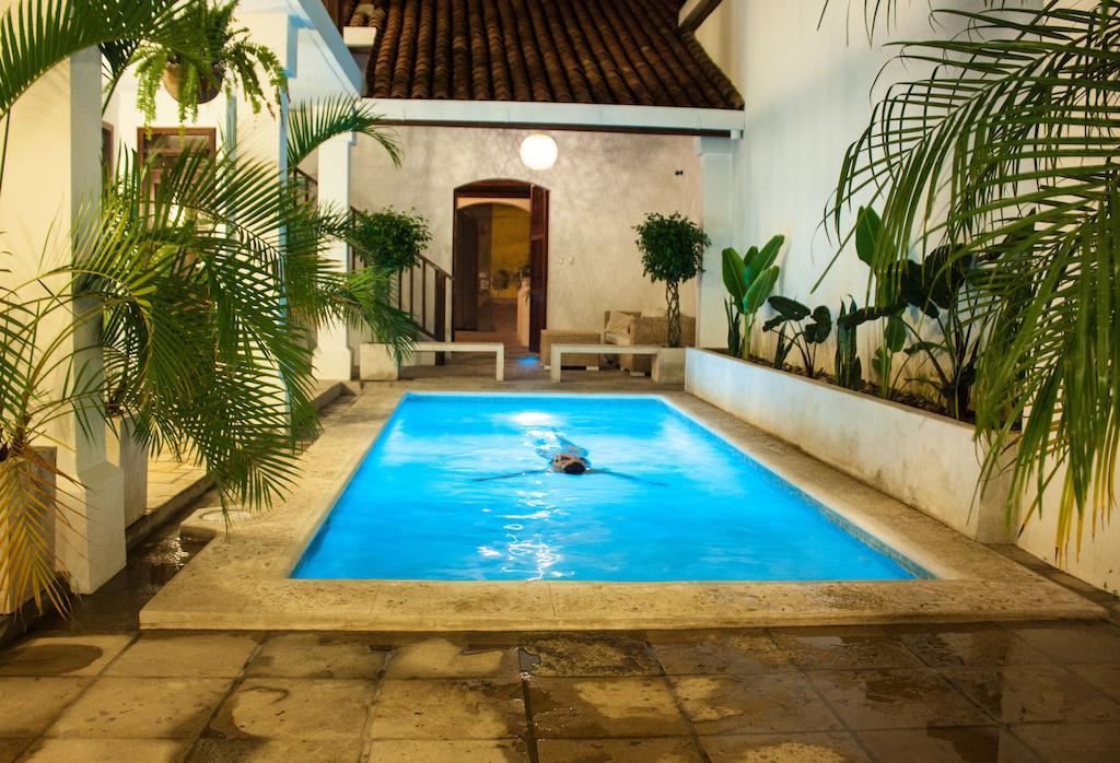 Hotel Azul León Esterno foto